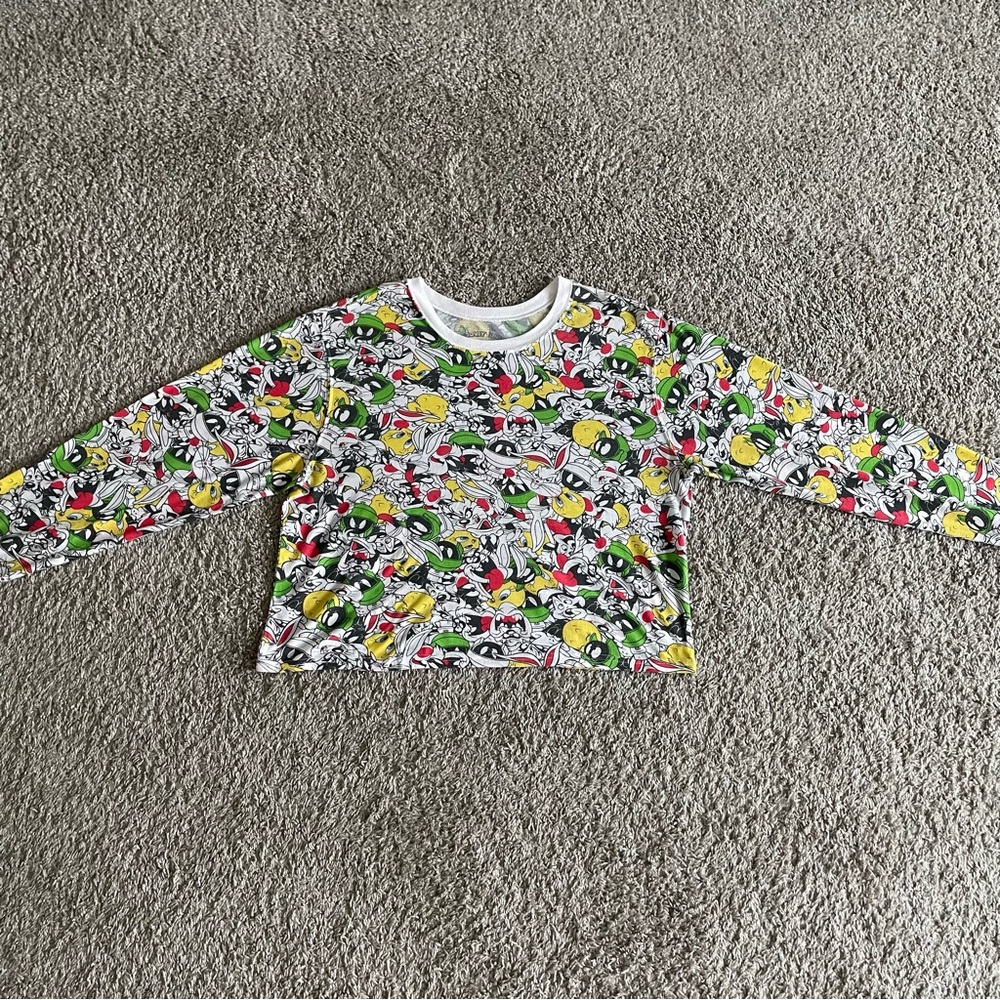 Looney Tunes Long Sleeve Size XL All-Over Print Bugs Bunny Tweety